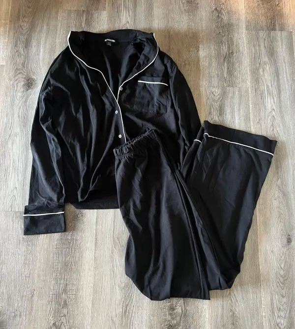 PrettyLittleThing Black Pajama Set - Image 2