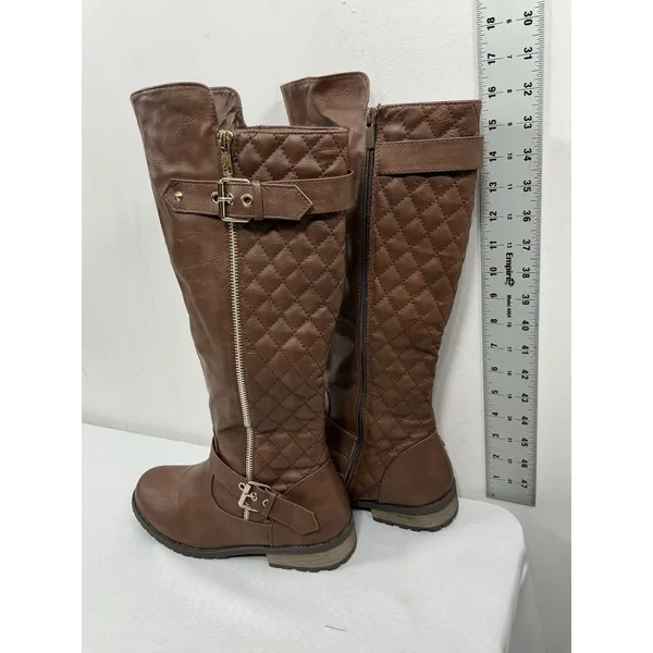 Woman’s Excellent Condition Forever Quilted Knee High Riding Boots 8.5 Brown - Image 2