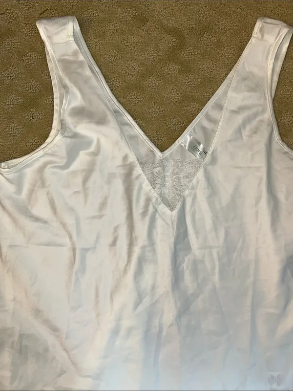 Flora Nikrooz White Lace-Trim Sleep Set - Tank & Shorts, Medium NWOT - Image 3