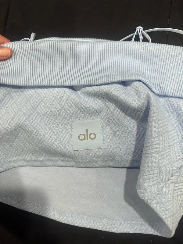 Alo yoga top Blue - Image 8