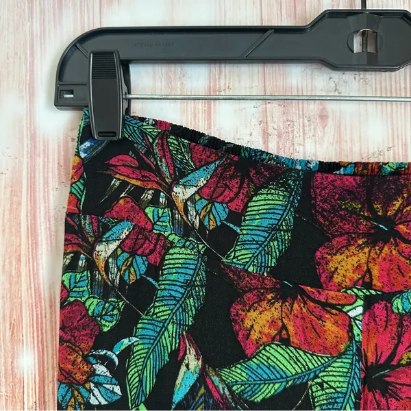 Mudd Y2K Pull On Flare Leg Boho Black Floral Red Tropical Blue Print Pants Sz M - Image 3