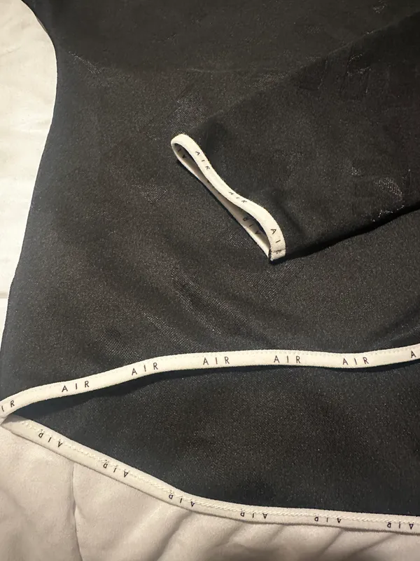 Nike Dry Fit Sweatshirt - Image 3