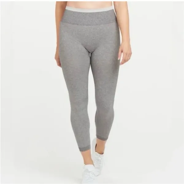 Spanx Seamless Sculpt Leggings in the color Spacedye Cloudy Grey Size Large - Image 2