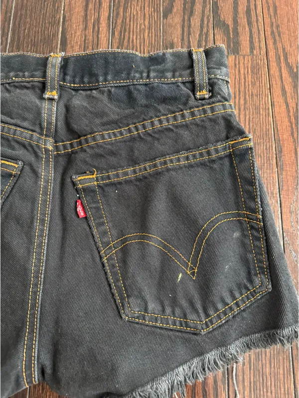 Levi’s Black Denim Shorts - Image 4