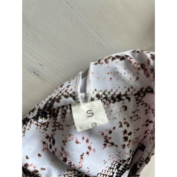 Lot of 2 bikini tops Tie Dye pink and Snake Print Small‎ - Image 2