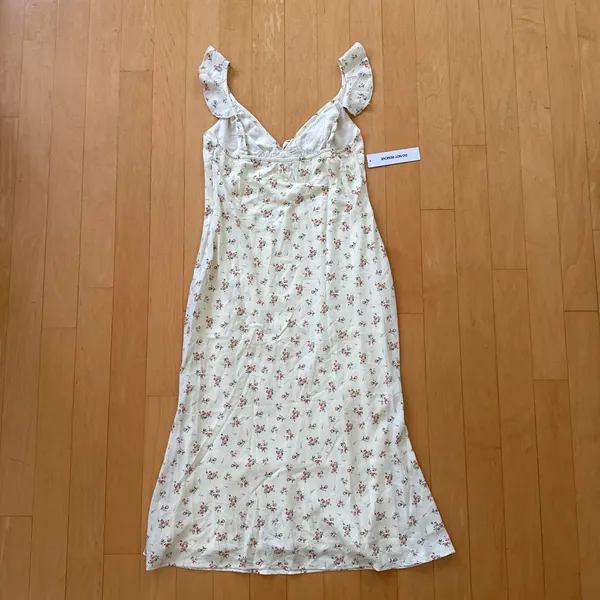Princess Polly Maryanna maxi baby yellow floral dress with flutter sleeves - Image 4