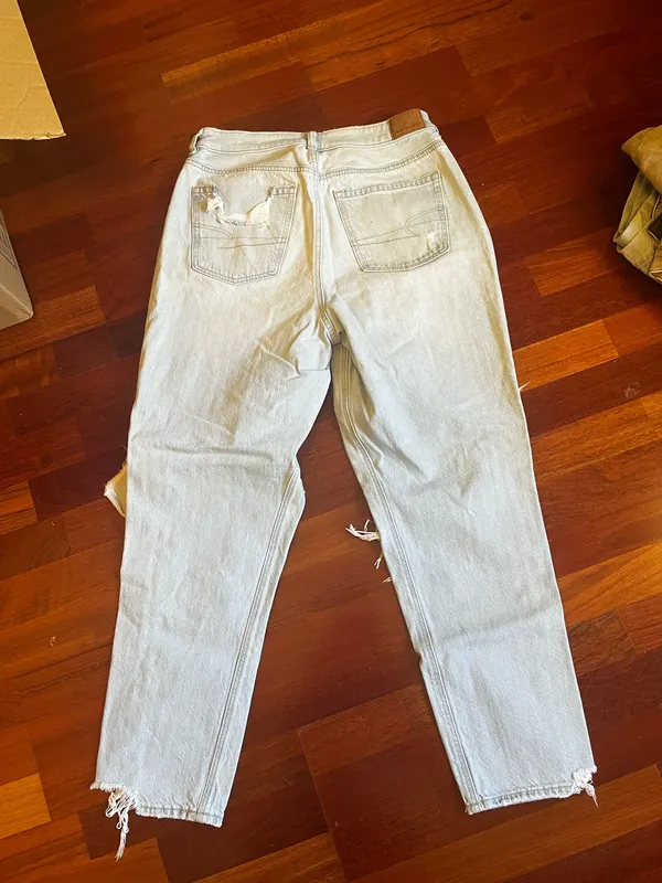 American Eagle Mom Jeans - Image 2