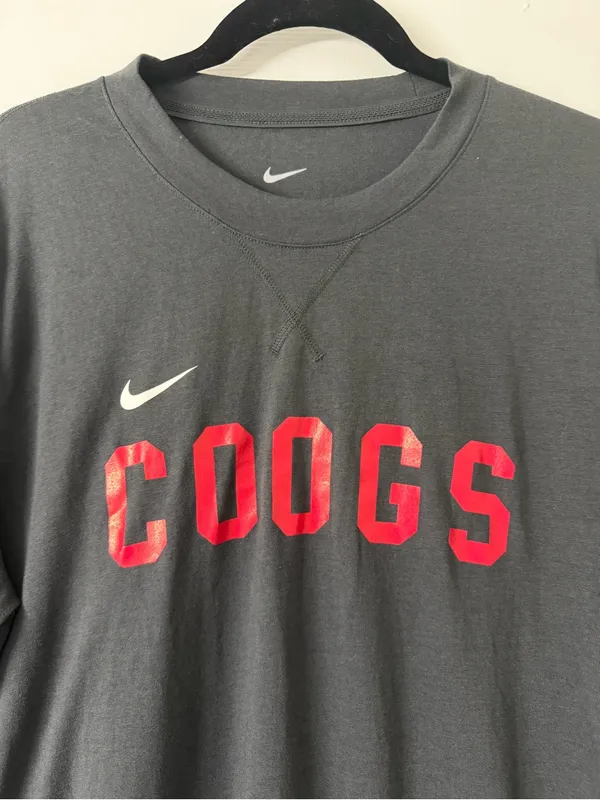Nike Women's COOGS Short Sleeve T‑Shirt Charcoal with Red‎ Logo Large Collegiate - Image 2