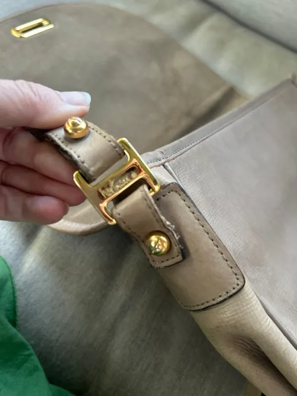 Vintage tan leather Hartmann crossbody bag old money gold tone hardware - Image 5
