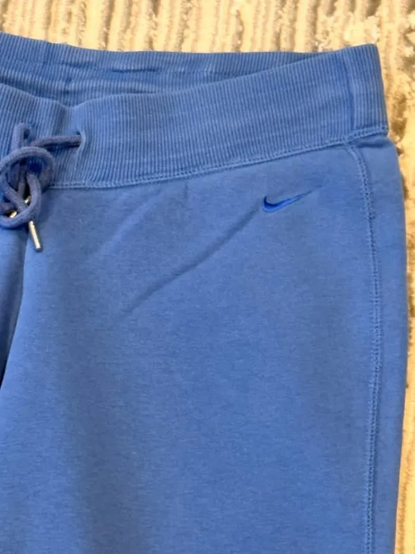Nike women's medium blue fleece lined wide-leg sweatpants - Image 4