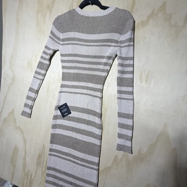 NWT $65 Lulus Casual Aura Beige‎ Striped Knit Long Sleeve Midi Dress Womens XL - Image 8