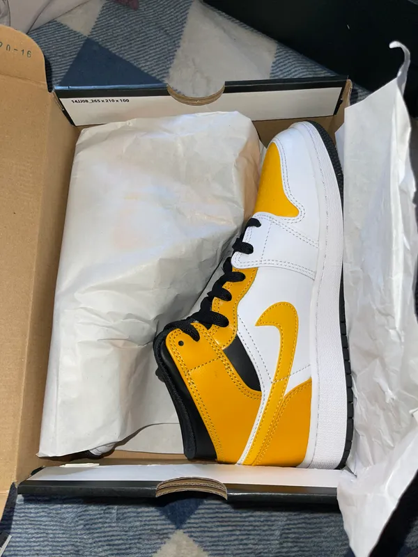 Jordan 1 Mid - Image 6