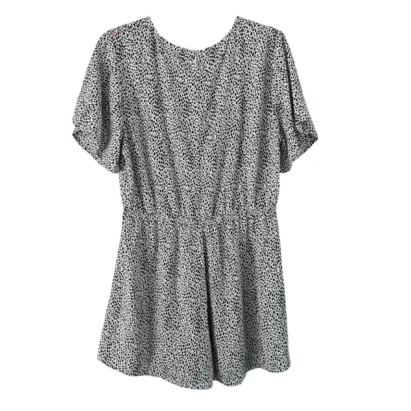Umgee Women's Romper Black White Print V Neck Short‎ Sleeve Size L - Image 6