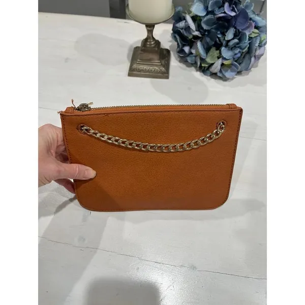 Like new! Brown Vegan leather thin cross body gold chain‎ Bag - Image 4