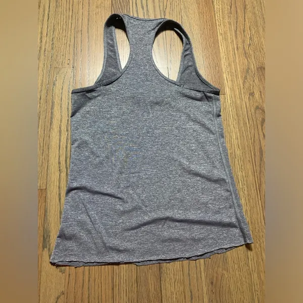 Lululemon gray tank - Image 3