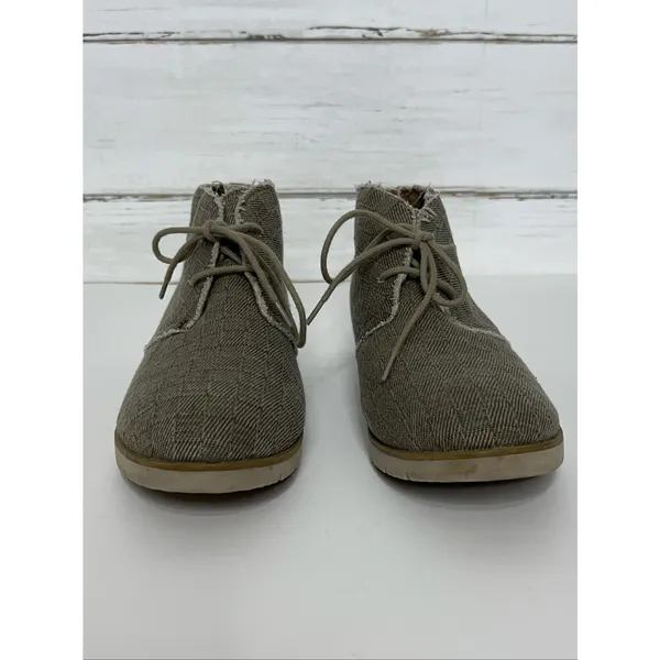 Bearpaw Cher Women's Taupe Canvas Frayed Lace Up Chukka Ankle Boots Shoe Size 9 - Image 3