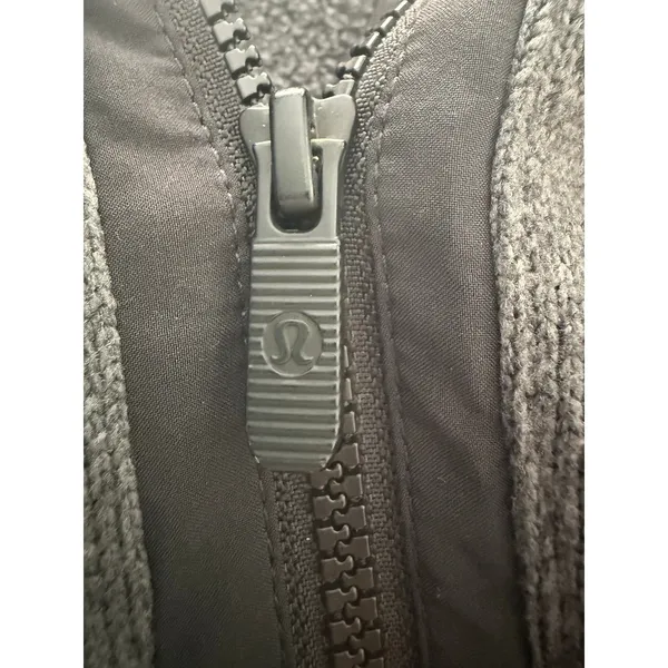 Lululemon Its Fleecing Cold Zip Up Jacket Women’s Sz 6 Heathered Black Fleece - Image 6