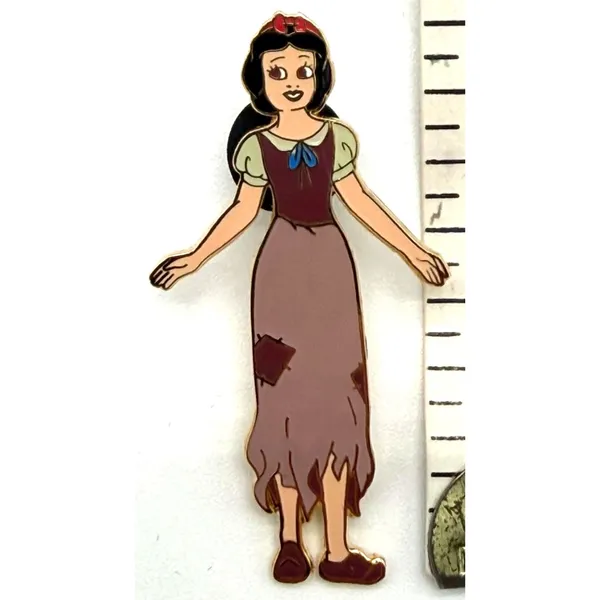 Rare Disney Snow White Scullery Maid Pin Limited Edition 3000 Rags Dress LE - Image 2