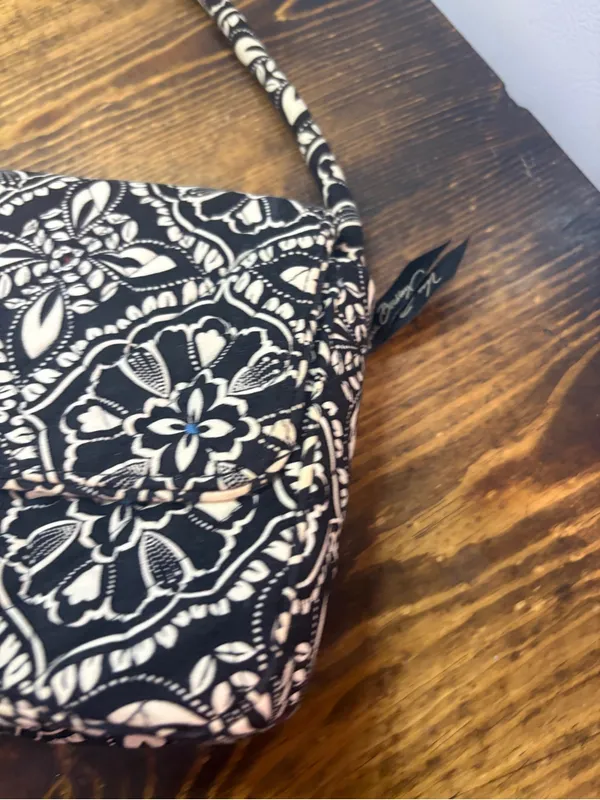 Vera Bradley black and white handbag - Image 5