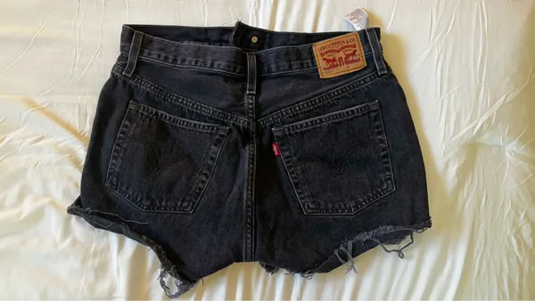 Levi’s 501 Shorts - Image 2