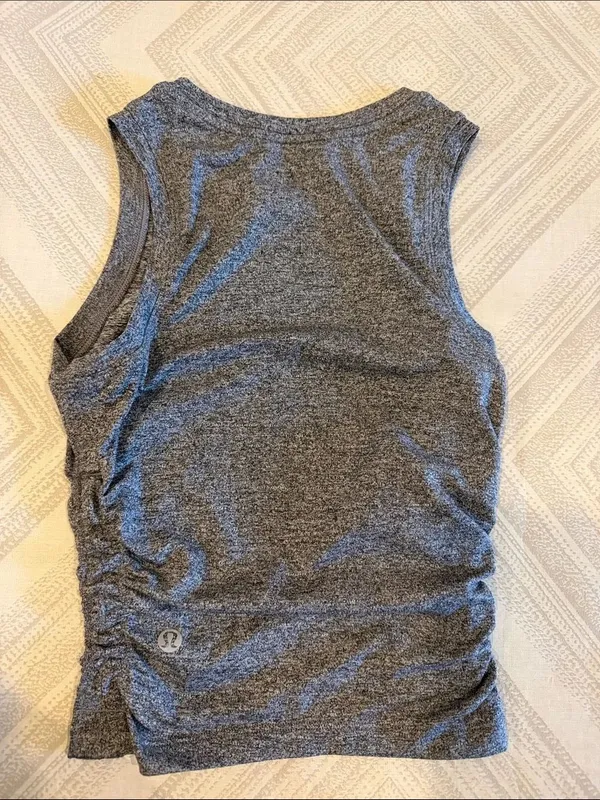 Lululemon License to Train Tight Tank Top Heather Gray Size 0 Ruched Sides - Image 5