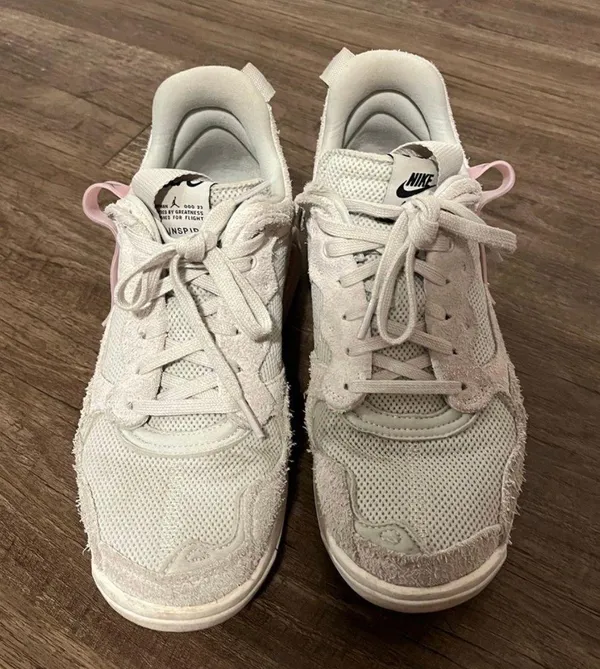 Jordan Sneakers - Image 3
