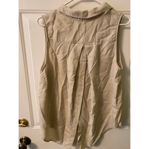 Beige button up top high low button up back size Medium Tan - Image 2