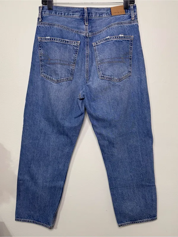 American Eagle 90s Boyfriend Jeans Size 4 Short - Image 4