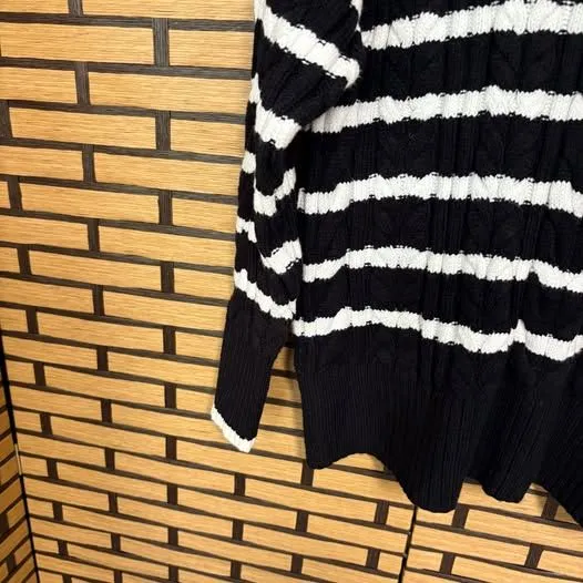 Philosophy Black And White Stripe Cable Knit Sweater Size Small - Image 4