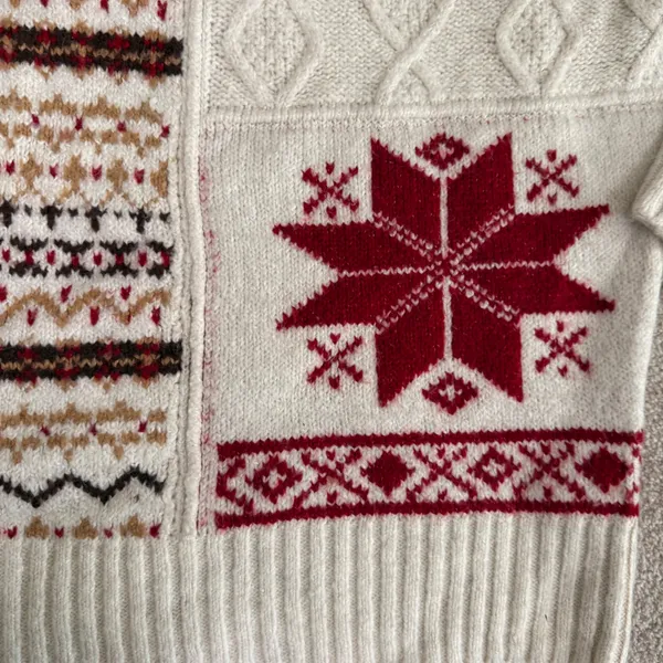American‎ Eagle Patchwork Fair Isle Snowflake Mock Neck Sweater Medium Cream Red - Image 3