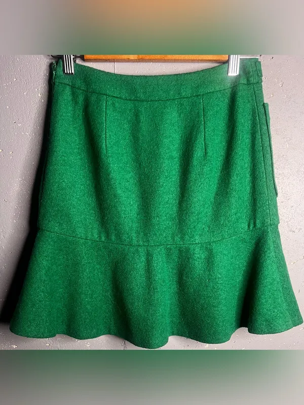 Anthropologie Maeve Kelly Green Wool Blend Flounce Hem Mini Skirt. Size 0P - Image 4