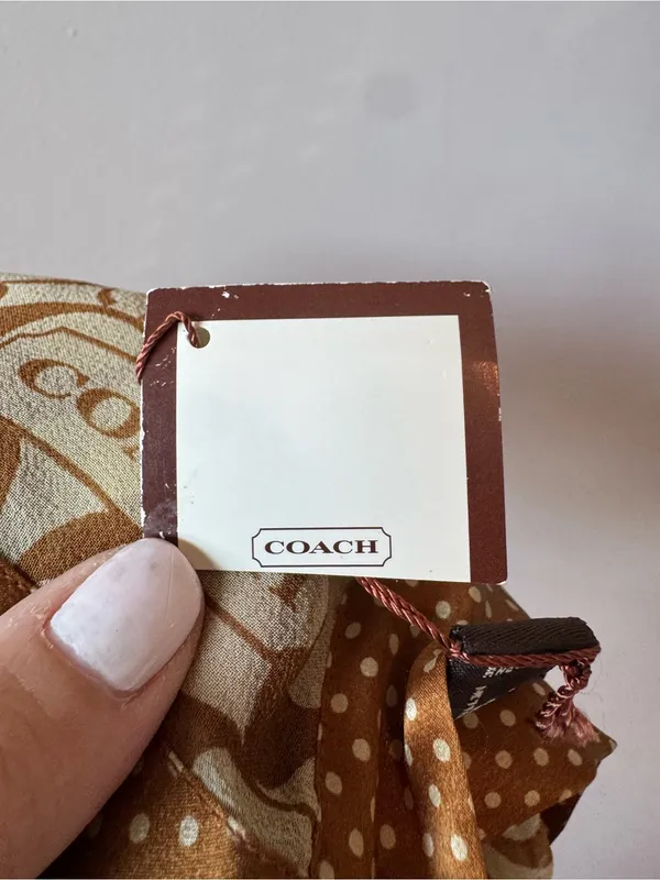 Authentic Coach NWT 100% Silk Legacy Signature C Logo Square Scarf OS - Image 13