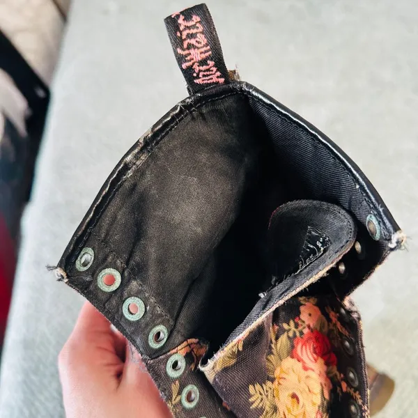 Dr.Martens 11821 Retired Vintage Victorian Rose Floral Combat Boots Retired W7 - Image 5