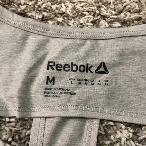 Reebok (M) Gray Long Sleeve Back Cut Out Detail Athletic Exercise Top Tee Shirt - Image 8