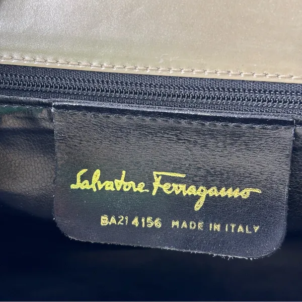 Authentic Salvatore Ferragamo Vintage Cream Leather Tote Bag Gold Chain Strap - Image 10