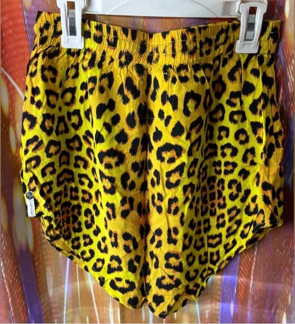 One Teaspoon Yellow & Black Leopard Print Mini Skirt✨ - Image 2