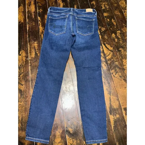 American Eagle 8 short destroyed stretch normcore jeggings - Image 3