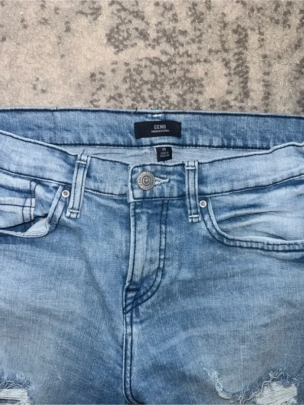 True Religion Geno Relaxed Slim Jeans Size 29x32 EUC like new, used once - Image 6