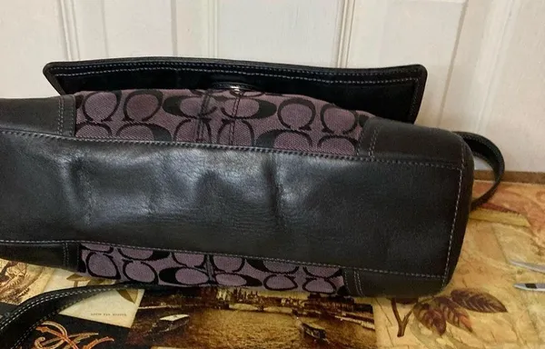 COACH SIGNATURE Hampton Monogram SHOULDERBAG Flap twist lock closure - Image 4