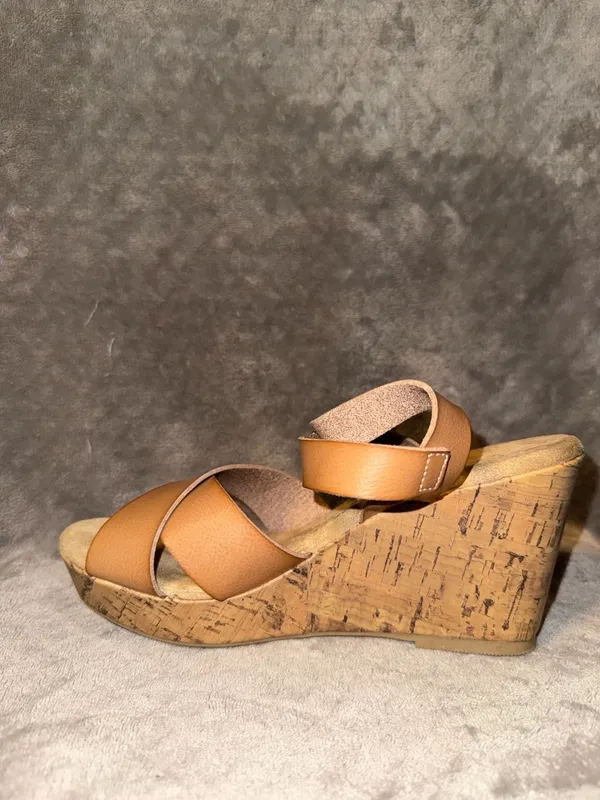 Maurices Elsa Tan Faux Leather Cork Wedge Sandals Size 8.5M - Image 5