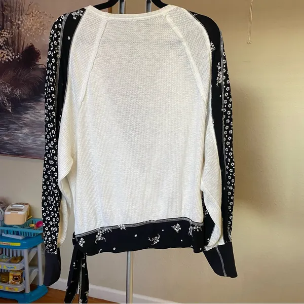 Free People Auxton Thermal Surplice Crossover Front Balloon Sleeves White size L - Image 6