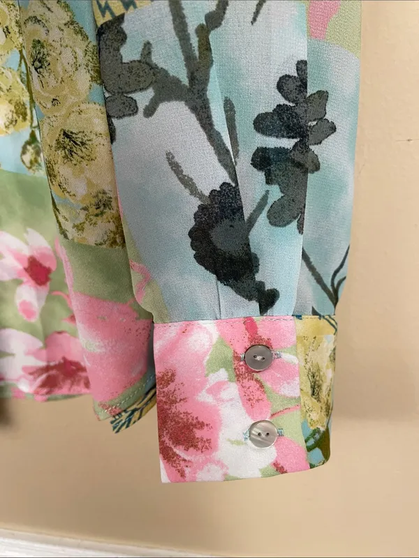 NWT Rose & Olive Women’s Floral Print Patchwork Silky LS Button-Up Blouse - Image 4