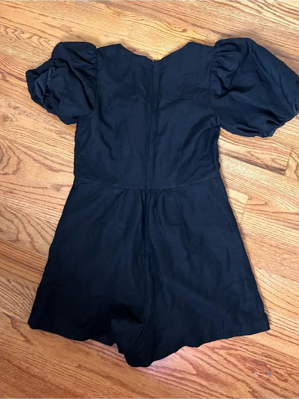 Express Black Puff Sleeve V‑Neck Romper NWT - Image 4