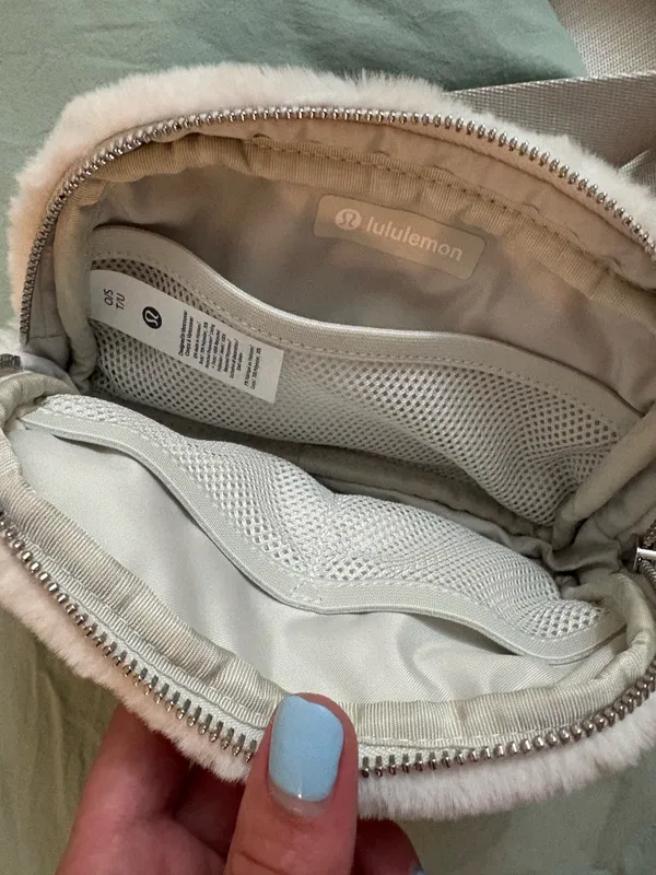 Lululemon Belt Bag - Image 3