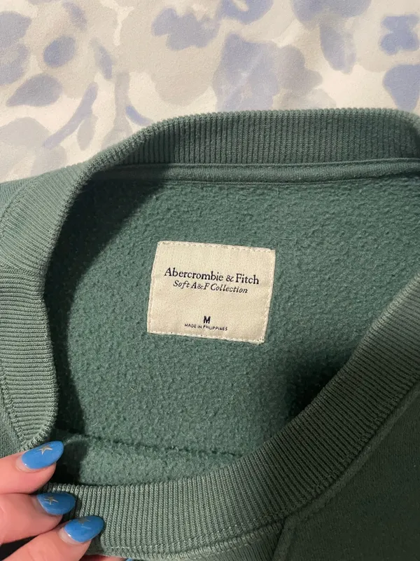 Abercrombie Game Day Sweatshirt - Image 4