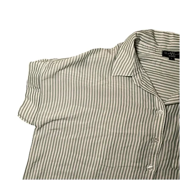 Women's Casual Light Green & White Striped Button Down Summer, Vacation.‎ LG - Image 3