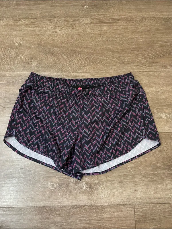Old Navy Active Running Shorts Size M Black Colorful Print Brief Lined Pocket - Image 4