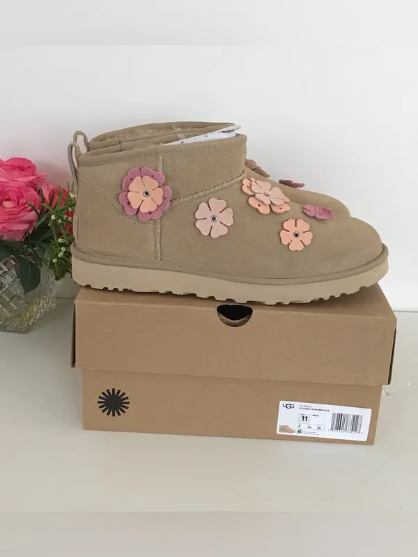 UGG Classic Ultra Mini Fleur - Image 2