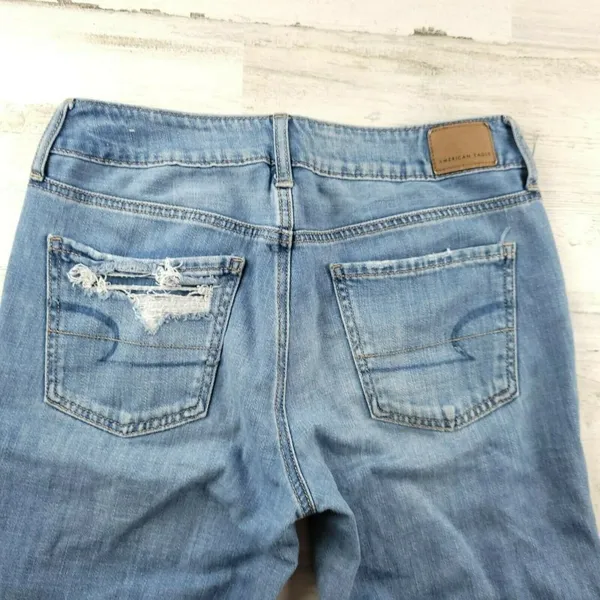 American Eagle Tomgirl Distressed Jeans Womens 4 Regular Light Wash Tapered - Image 10