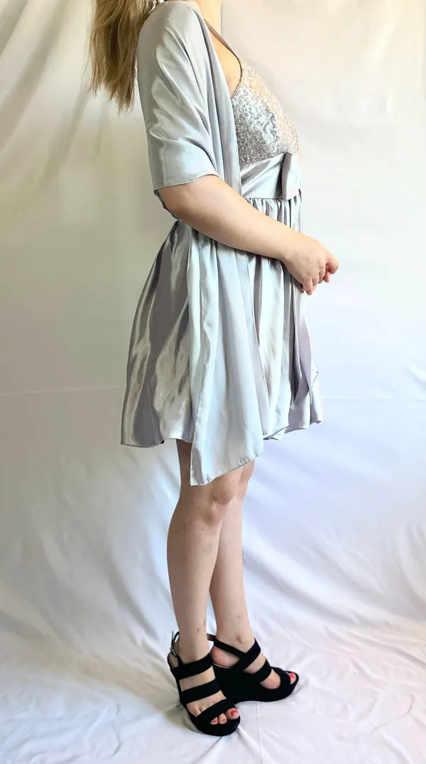 Fiesta Fashion Sparkly Glitter Silver Metallic Deep V Halter Mini Homecoming Dress - S - Image 7